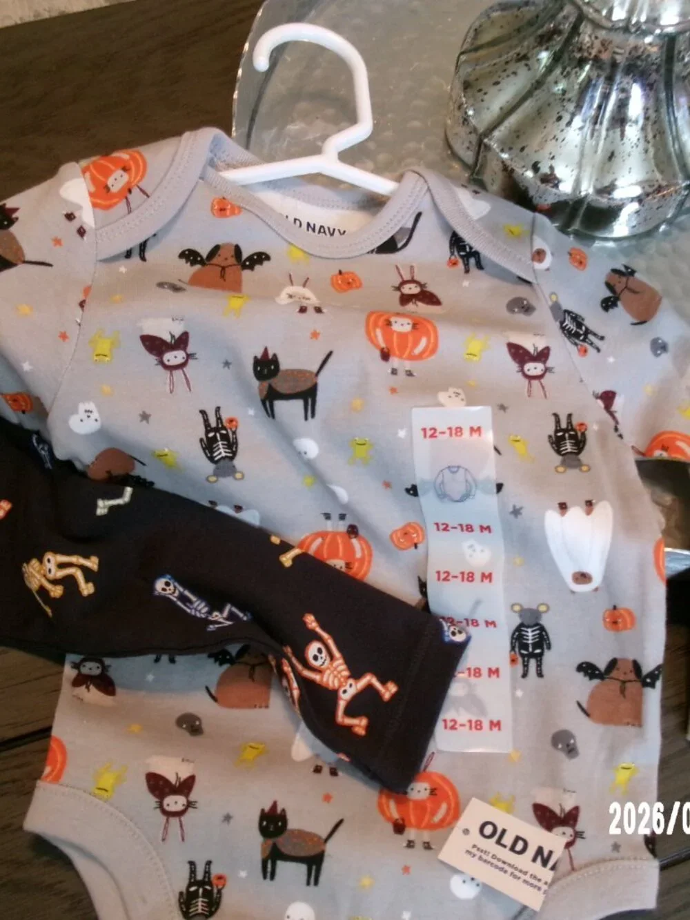 2 Old Navy NWT 12-18M Halloween Bodysuit Set Baby Fall Halloween Ghosts etc